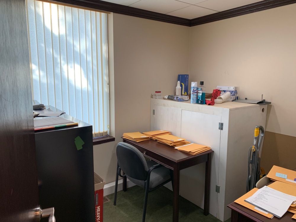 Waukegan Medical Plaza : 1616 Grand Ave. , Waukegan, IL 60085